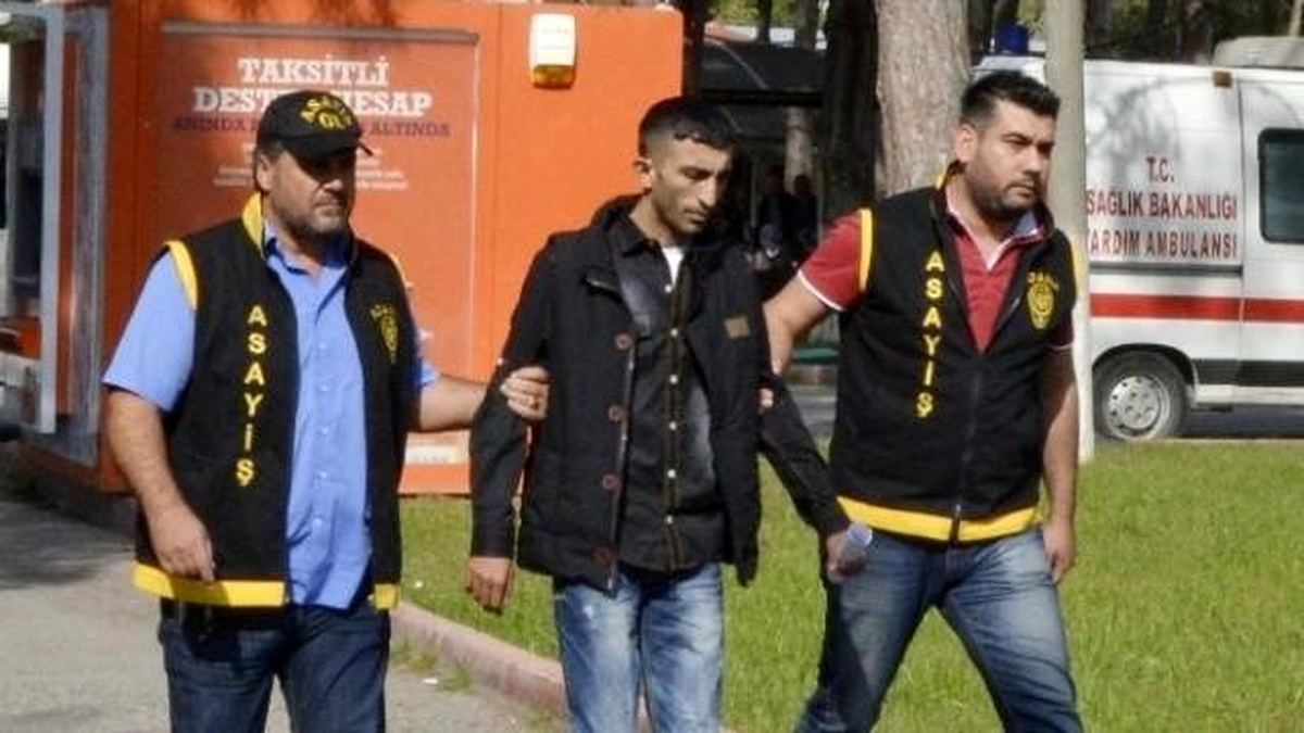 Suriyeliyi Mezarlıkta Darp Edip Gasp Ettiler