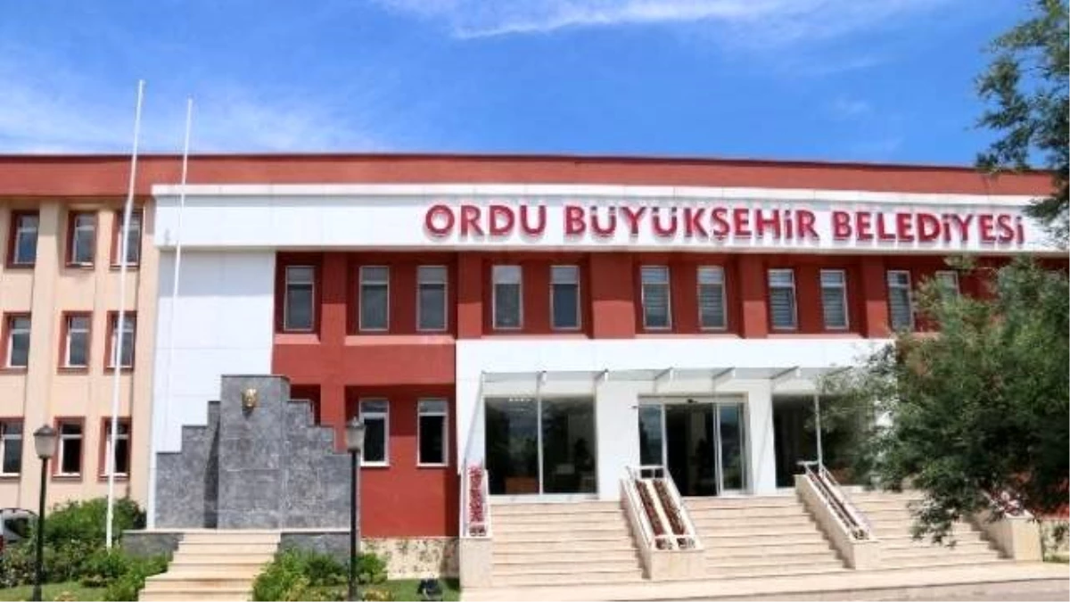 Belediye Bağlı Çalışan Personeller 2 Bin 127 Liralık Maaşı Kabul Etmedi