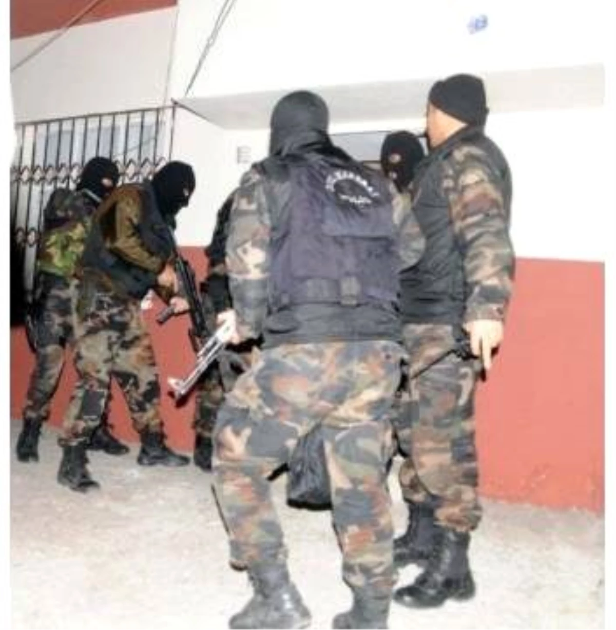Bursa\'da Uyuşturucu Operasyonu: 37 Gözaltı