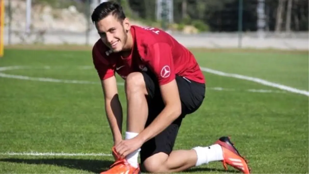 Çalhanoğlu\'nun Durumu Maç Saatinde Belli Olacak