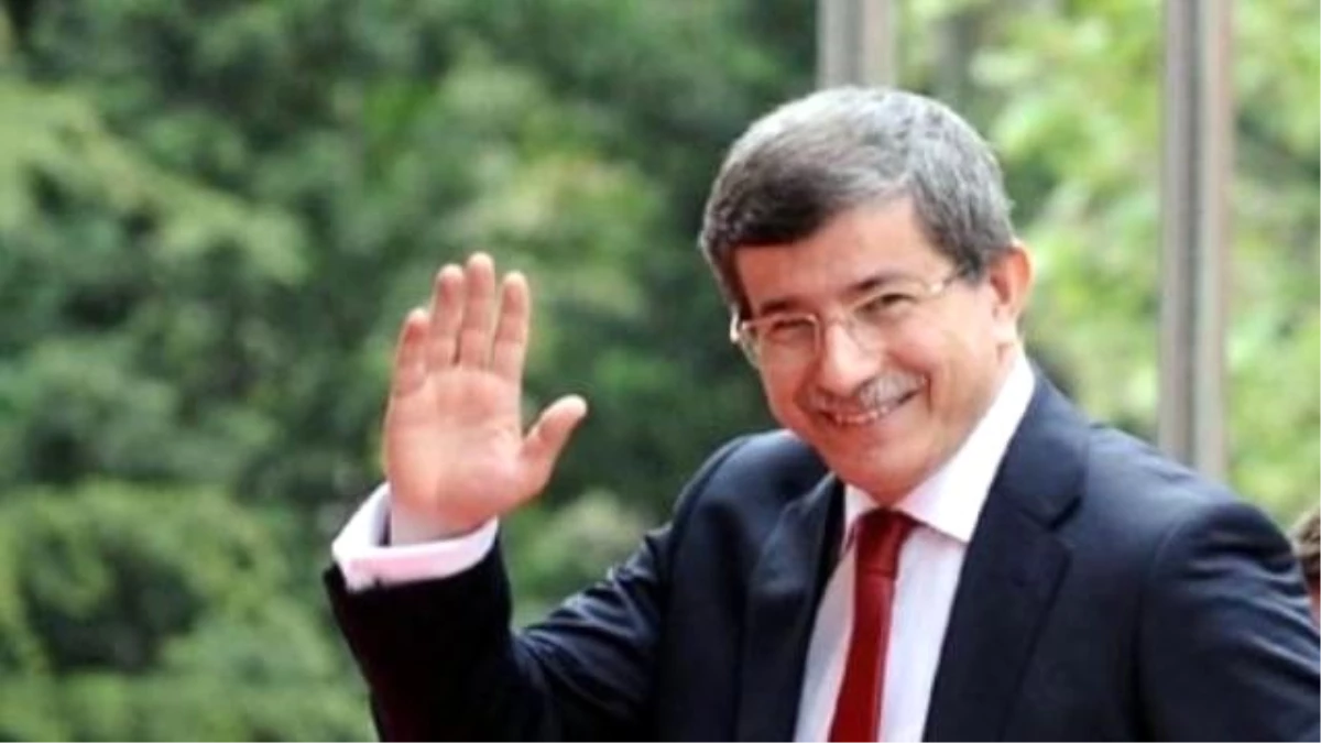 Başbakan Davutoğlu\'nun Aşure Etkinliğine Katılması