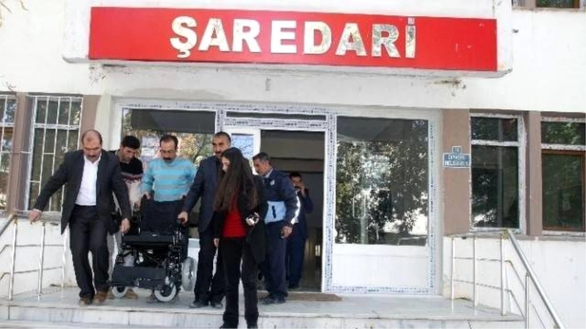 Başkan Aras\'tan Tekerlekli Sandalye Yardımı