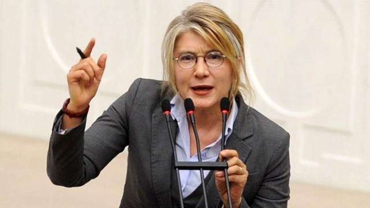 CHP Ankara Milletvekili Tarhan Partisinden İstifa Etti