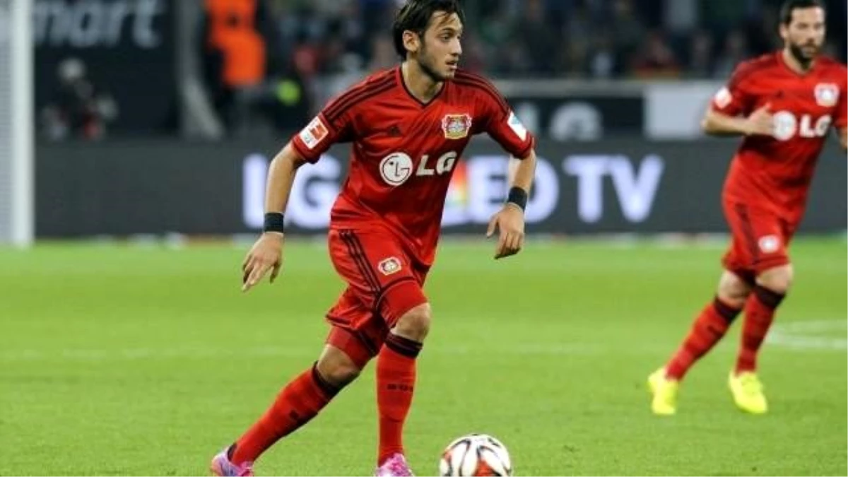 Hakan Çalhanoğlu\'nu Manchester United Transfer Etmek İstiyor