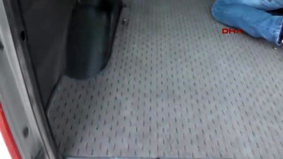 Minibüste Kaçak 949 Cep Telefonu Ele Geçirildi