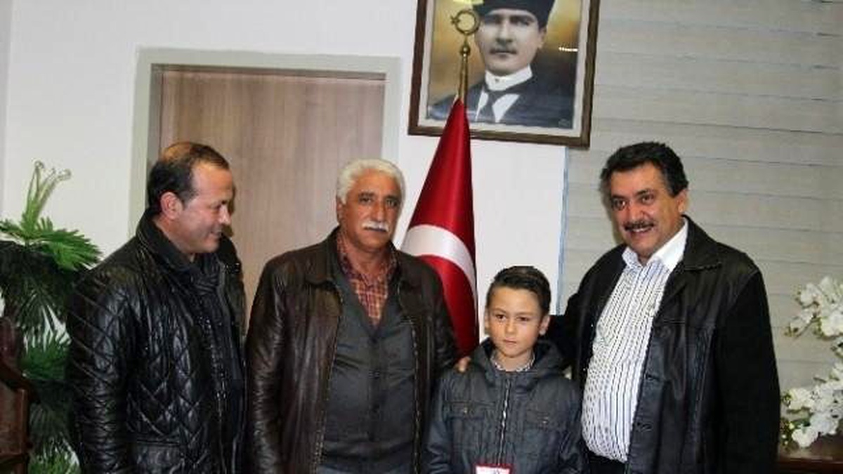 Minik Gurbetçiden Başkan Kaleye Ziyaret