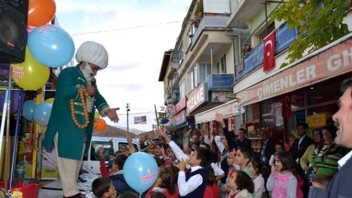 Nasreddin Hoca ile Selendi\'de Başak Şenliği