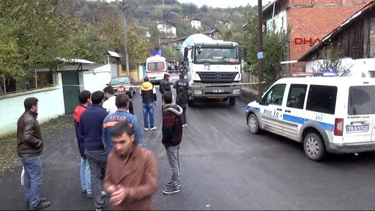 Önünde Durduğu Beton Mikserinin Altında Öldü