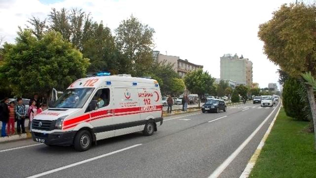 Otomobil Çocuğa Çarptı