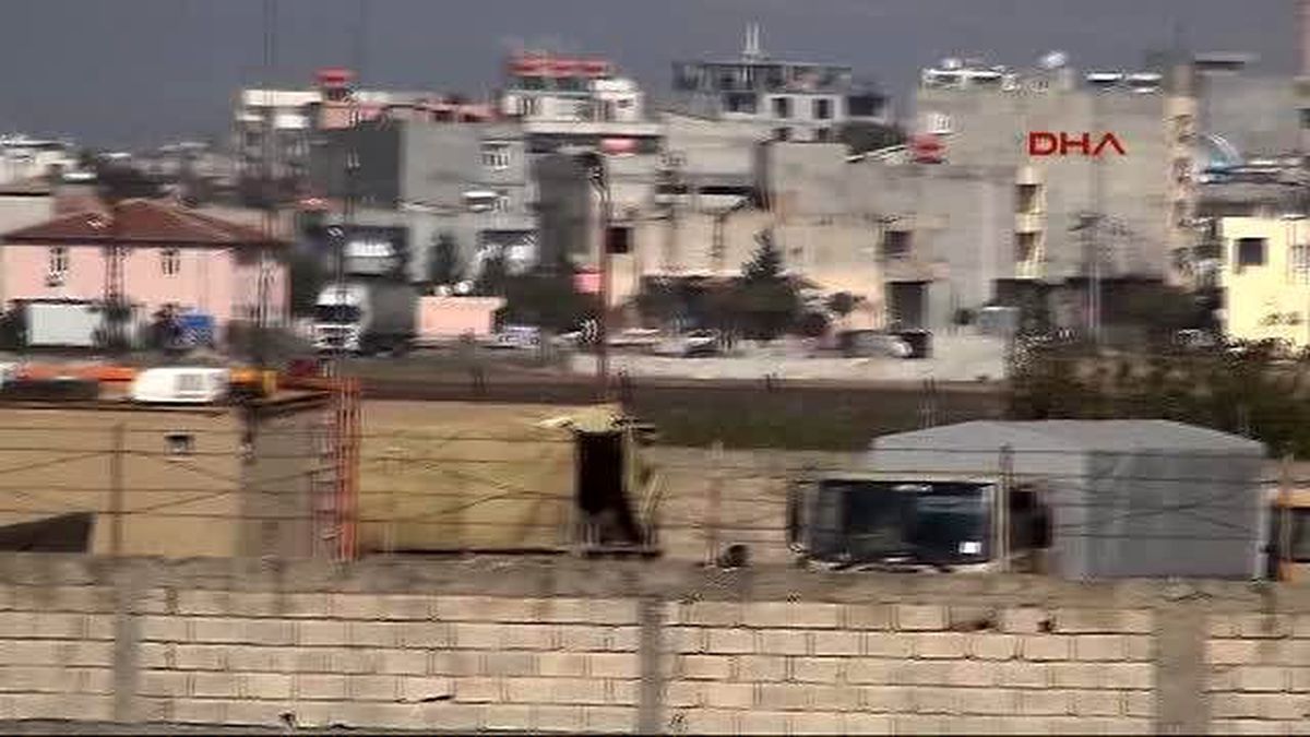 Peşmerge Silah Bakımı Yapıp Yakıt Aldı