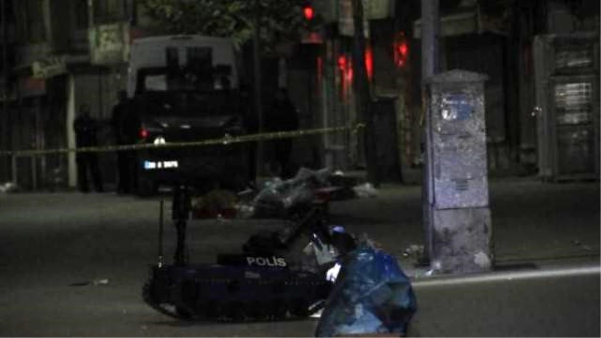 Hakkari\'de Polisi Alarma Geçiren Şüpheli Paketten Çöp Çıktı