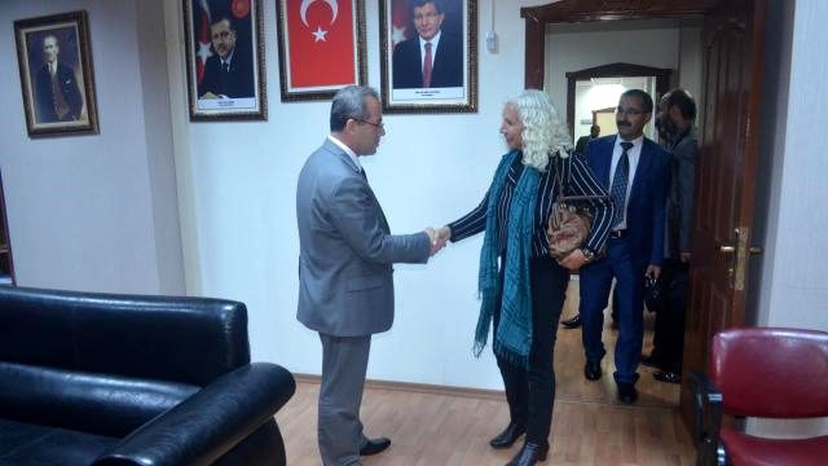 SDP\'li Vekilden AK Parti\'ye Ziyaret