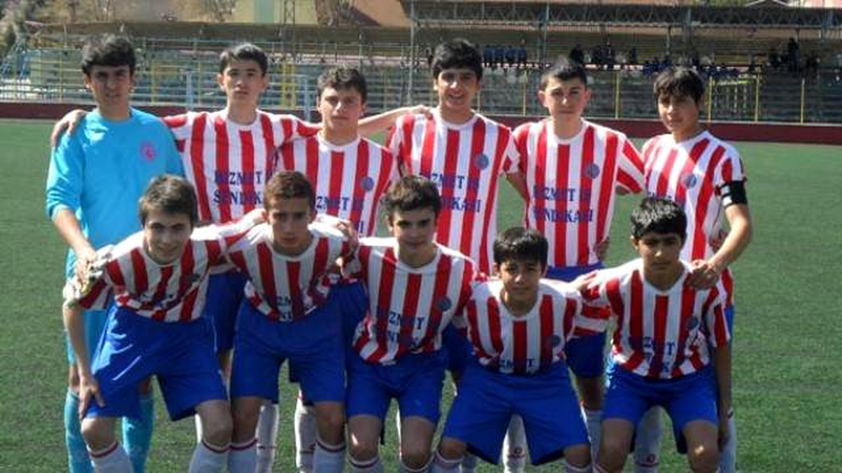 Sivas Dört Eylül Belediyespor U-14 Takımı Şampiyon Oldu