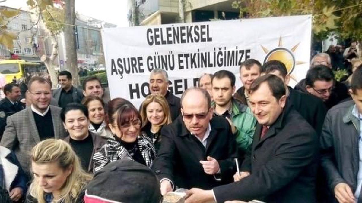 AK Parti Tekirdağ İl Başkanlığı Aşure Dağıttı