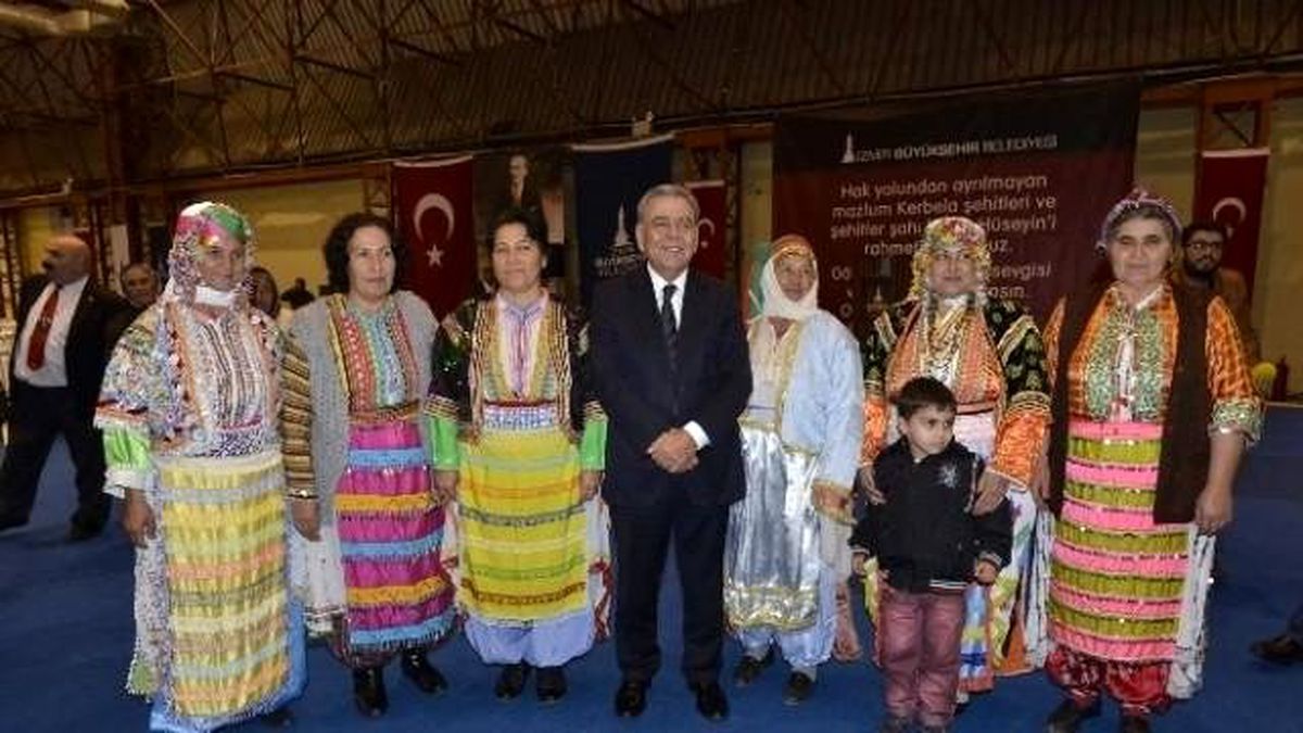 "Hepimiz Eşitiz, Hepimiz Kardeşiz, Hepimiz Türkiye\'yiz"