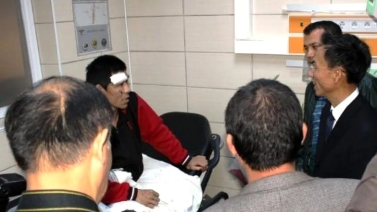 Çin Ankara Büyükelçisinden Yaralı Çinli Madenciye Ziyaret