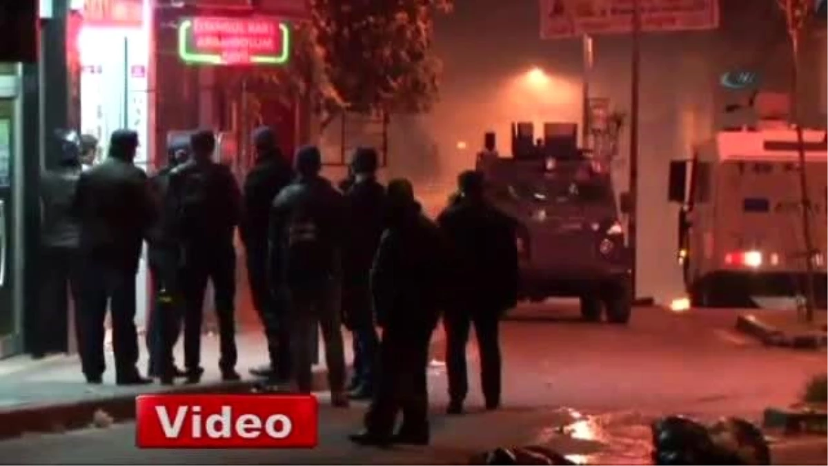 İstanbul\'da Polisten \'Kobani\' Müdahalesi