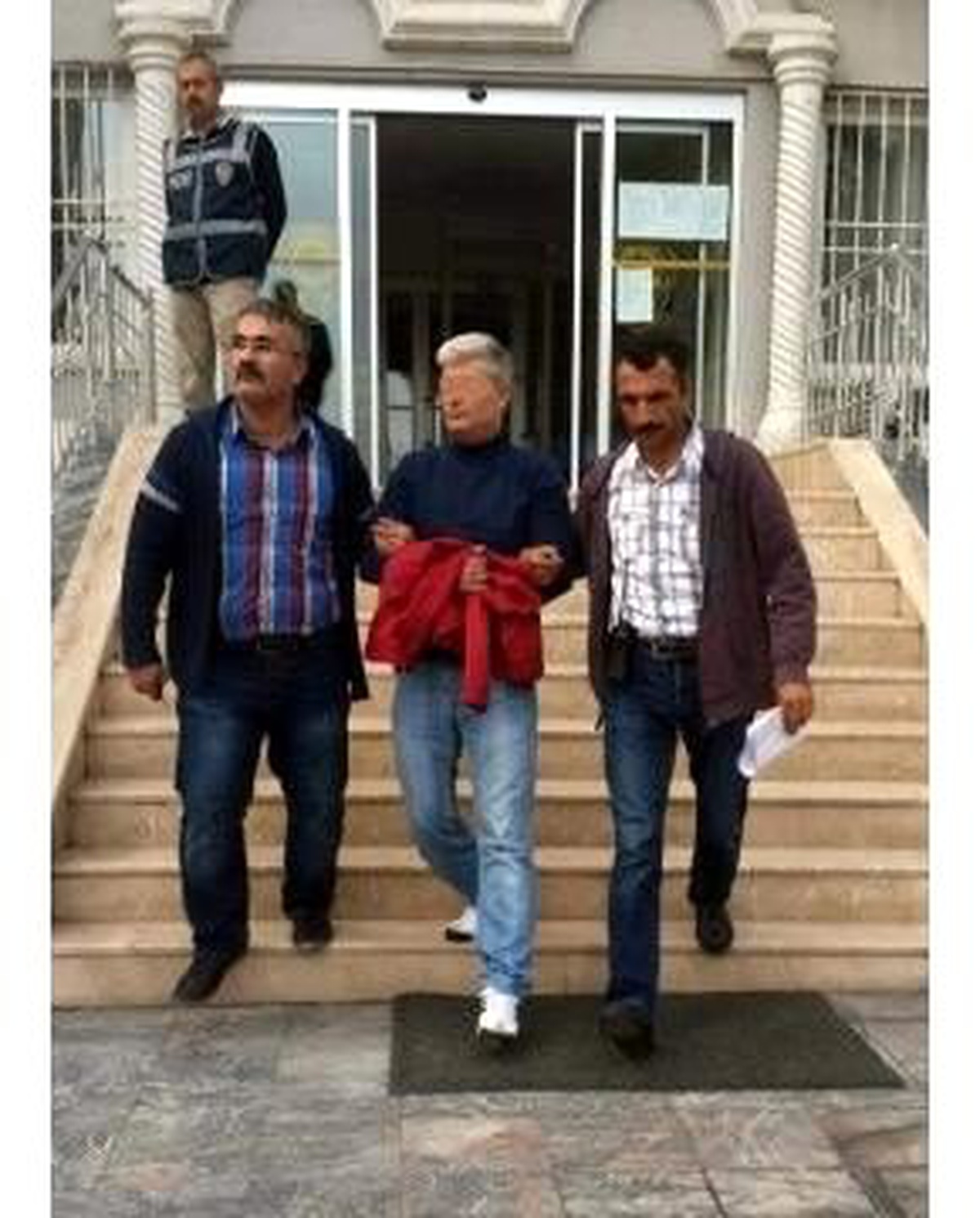İzmir Polisi Yakaladı, Aydın Polisi Reklamını Yaptı