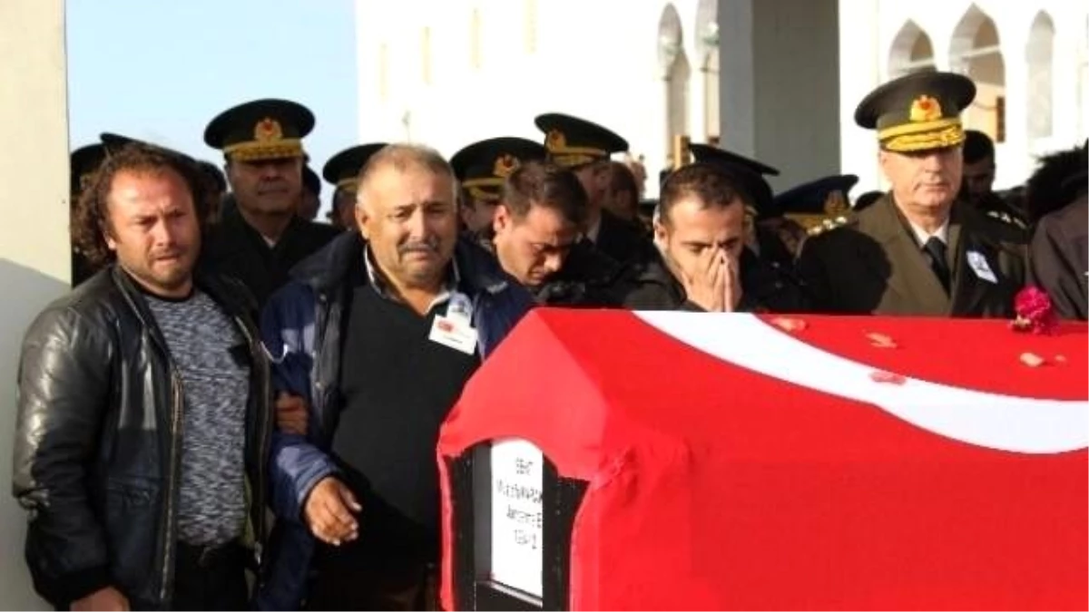 Jandarma Er Mustafa Karakurt Toprağa Verildi