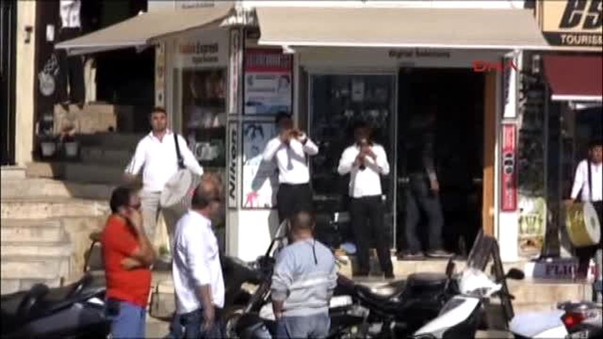 Marmaris\'teki Kobani Eylemine 10 Gözaltı