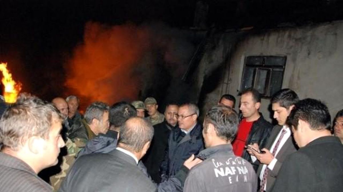 Vali Deniz, Yangın Yerinde