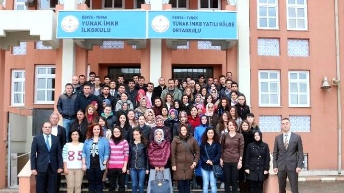 Yunak\'ta Yeni Atanan 144 Öğretmene Temel Eğitim Kursu