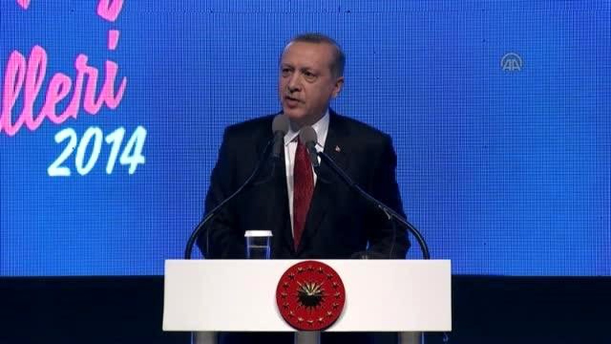 Cumhurbaşkanı Erdoğan - "Necip Fazıl Bize Ahlakı Olmayan Her Mücadelenin Yanlış Olduğunu Öğretti"