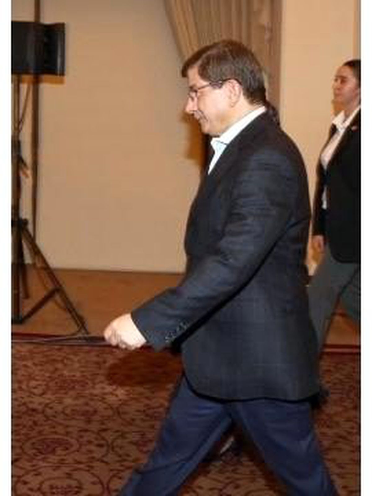 Davutoğlu: Türkiye Hiçbir Dönemde Terör, Şiddet Grubunu Desteklememiştir