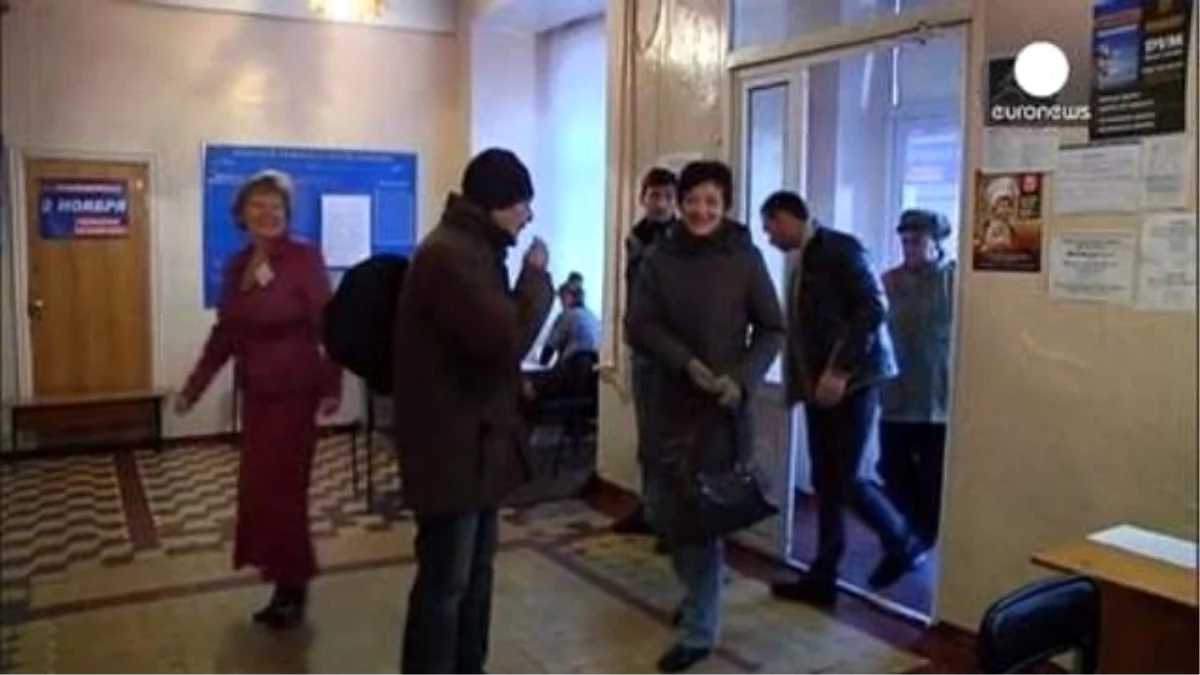 Donetsk Halk Cumhuriyeti\'nde 3 Milyon 200 Bin Seçmen Oy Kullanıyor