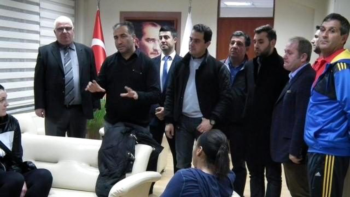 Edirne Belediye Edirnespor\'un Antrenörü Öztürk Oldu