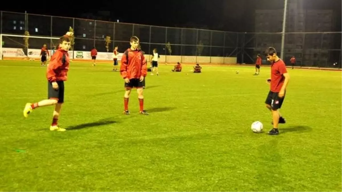 Karaköprü\'de Geleceğin Yıldızları Yetişiyor