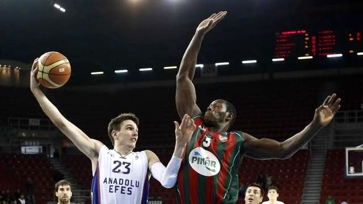 Karşıyaka İlk Yenilgisini Efes\'ten Aldı