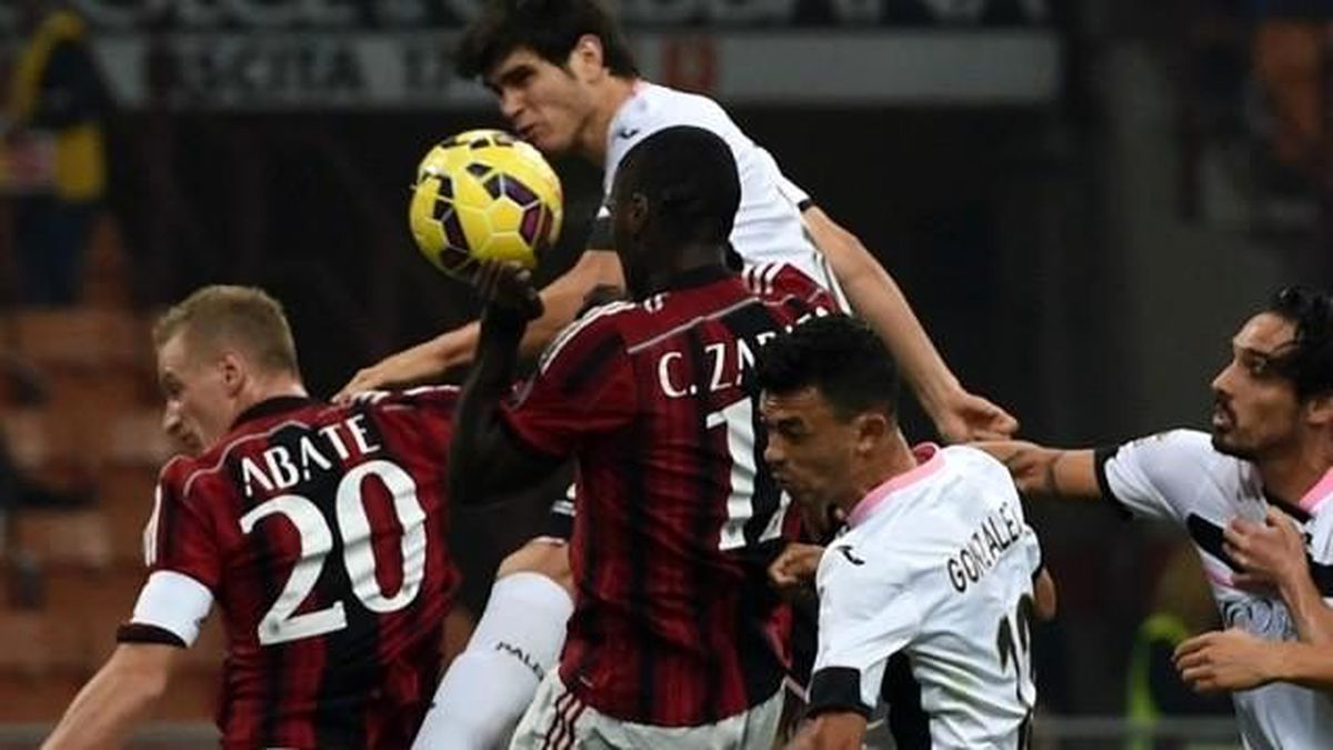 Milan\'a Evinde Ağır Darbe: 0-2