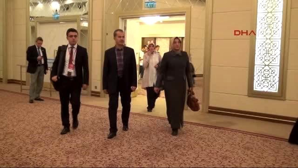 Sare Davutoğlu ve Vekil Eşleri Afyon\'u Gezdi