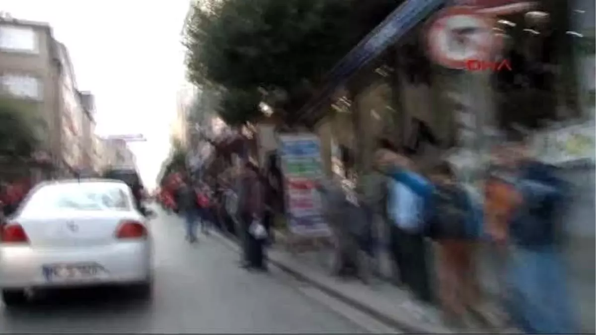 Şiir Okumadı, Kalemini Hediye Etti