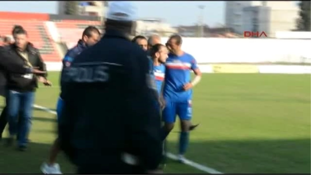 Turgutlu\' da Maç Sonu Taraftarlar ile Polis Arasında Arbede -1