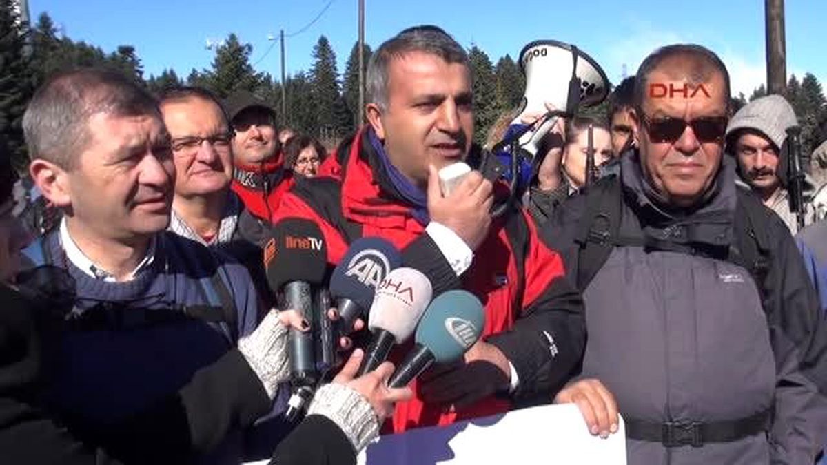 Uludağ?da Ağaç Kesimine Çevrecilerden Tepki
