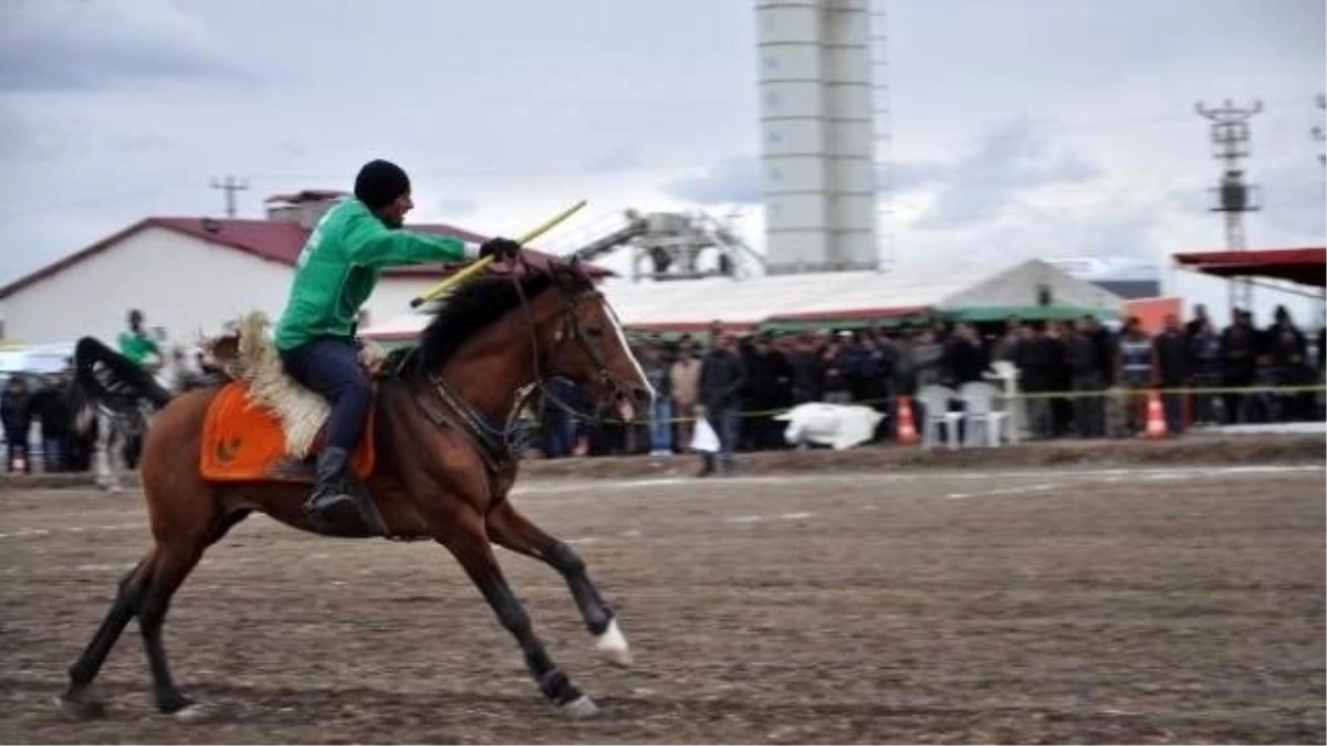 Arpaçay\'da Rahvanda Saf Kan At Yarışları Yapıldı