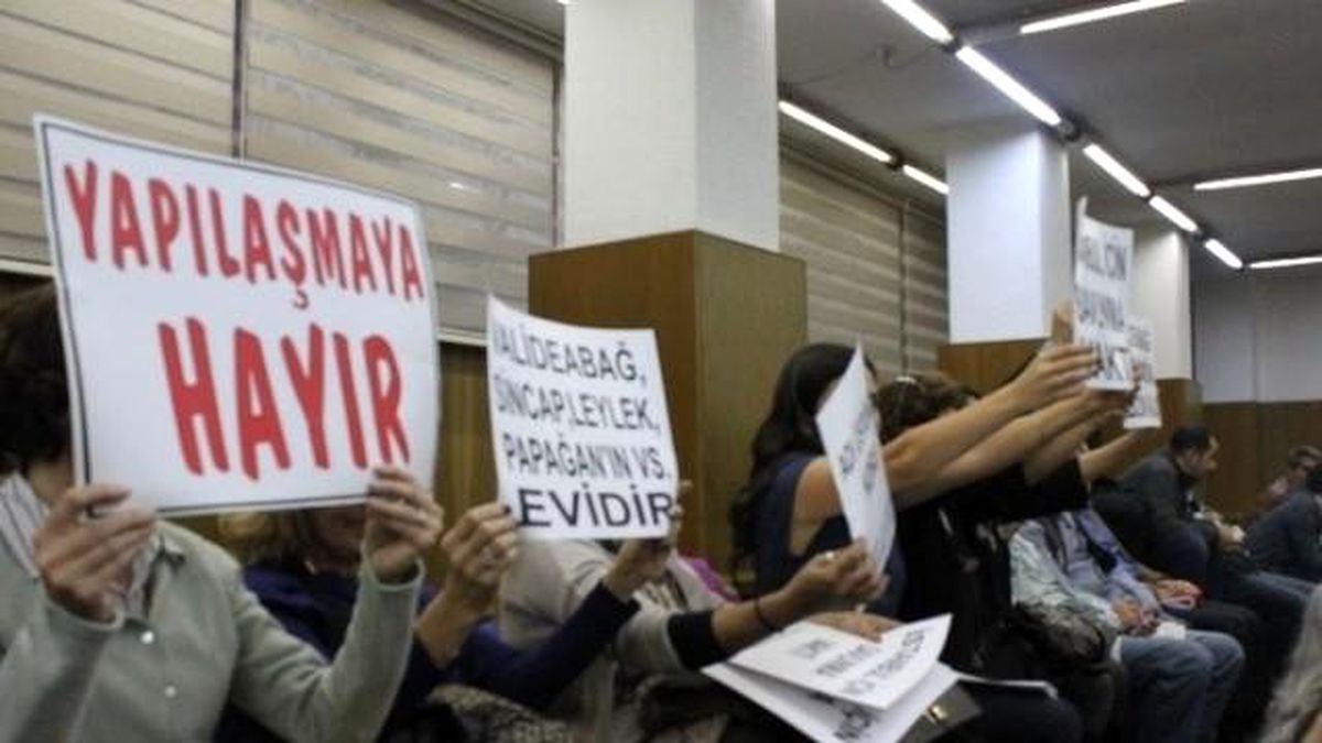 Belediye Meclis Toplantısında Validebağ Gerginliği
