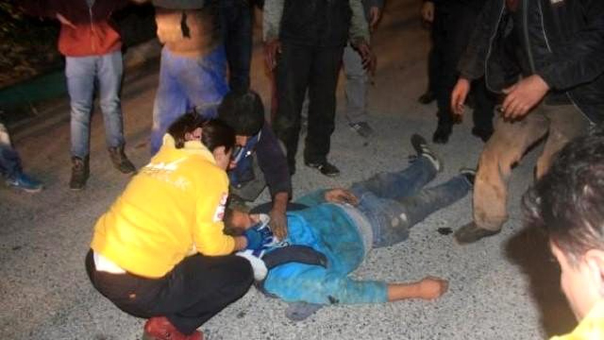Ehliyetine El Konulan Sürücü Kırmızıda Geçti: 1 Yaralı