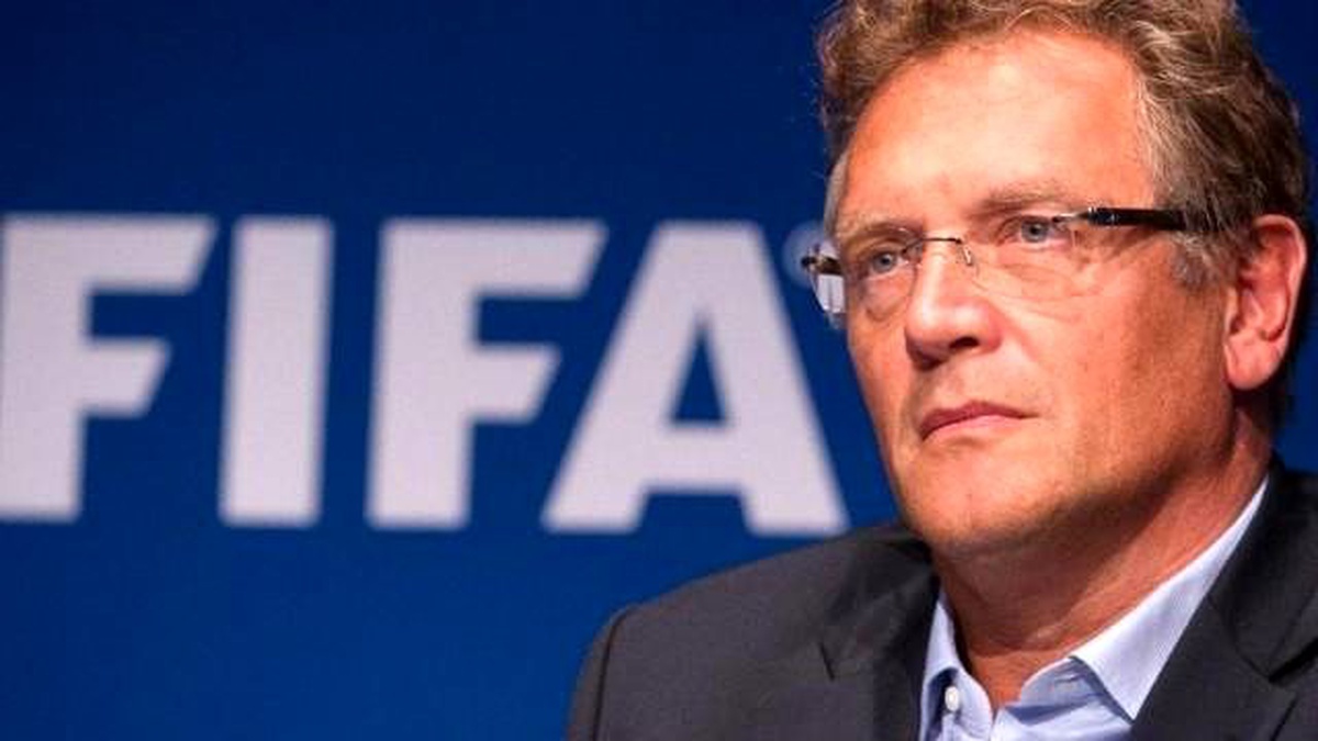 FIFA Genel Sekreteri Valcke 2022 Dünya Kupası\'nın Kış Ayında Olabileceğini İma Etti