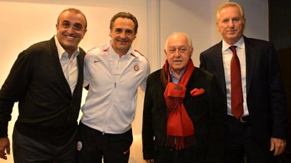 Galatasaray'ın Başkanı Balyoz'a Takıldı