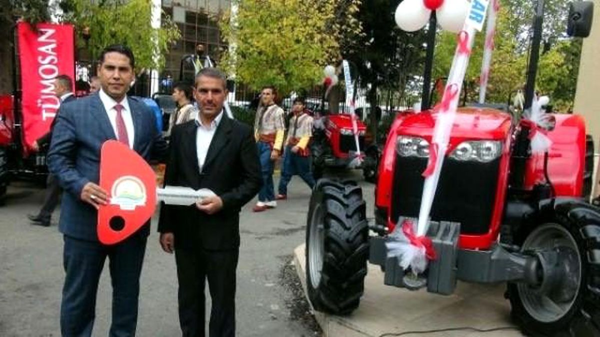Gaziantep\'te 34 Çiftçiye Traktör Verildi