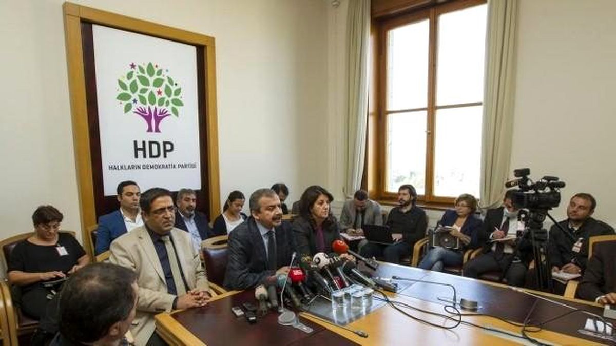 Hdp İstanbul Milletvekili Önder