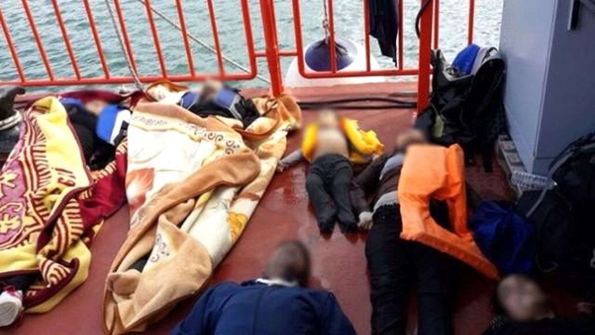 Kaçak Göçmen Teknesi Battı: 21 Ölü