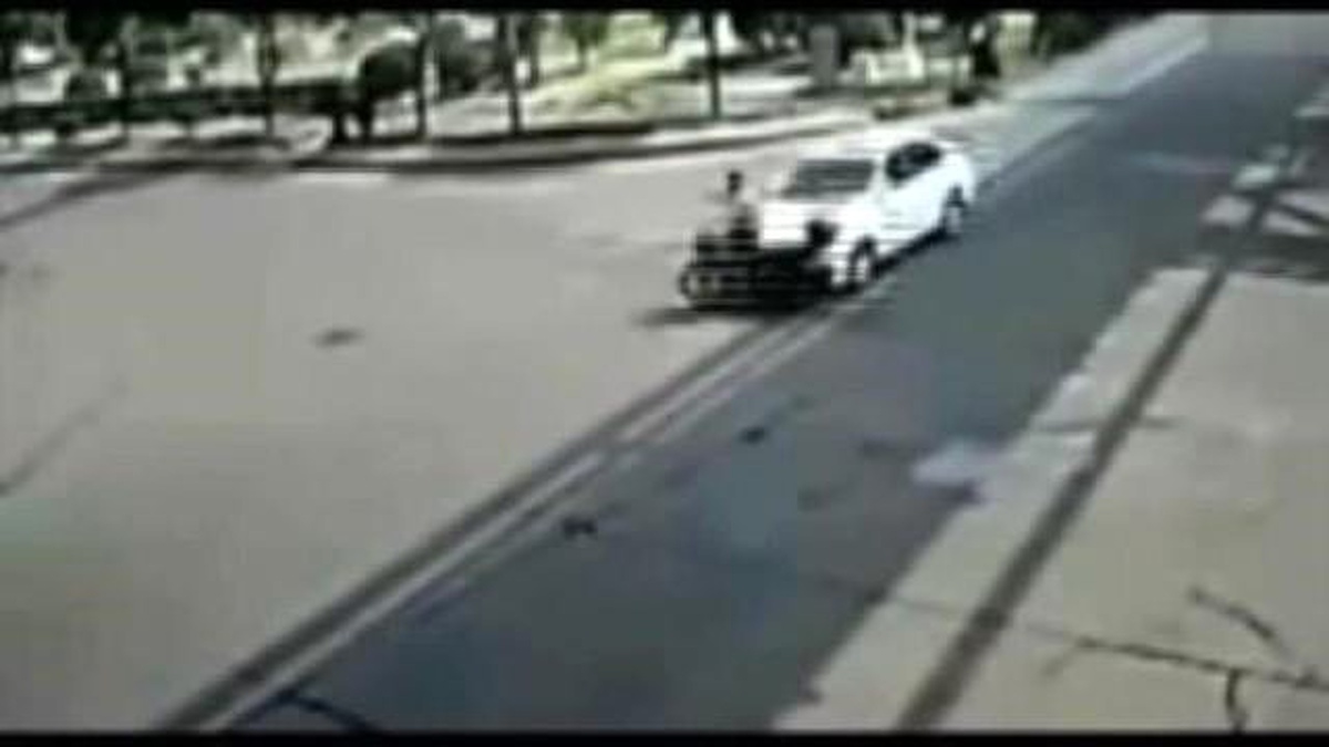 Motosiklet Sürücüsü Ateş Topuna Döndü