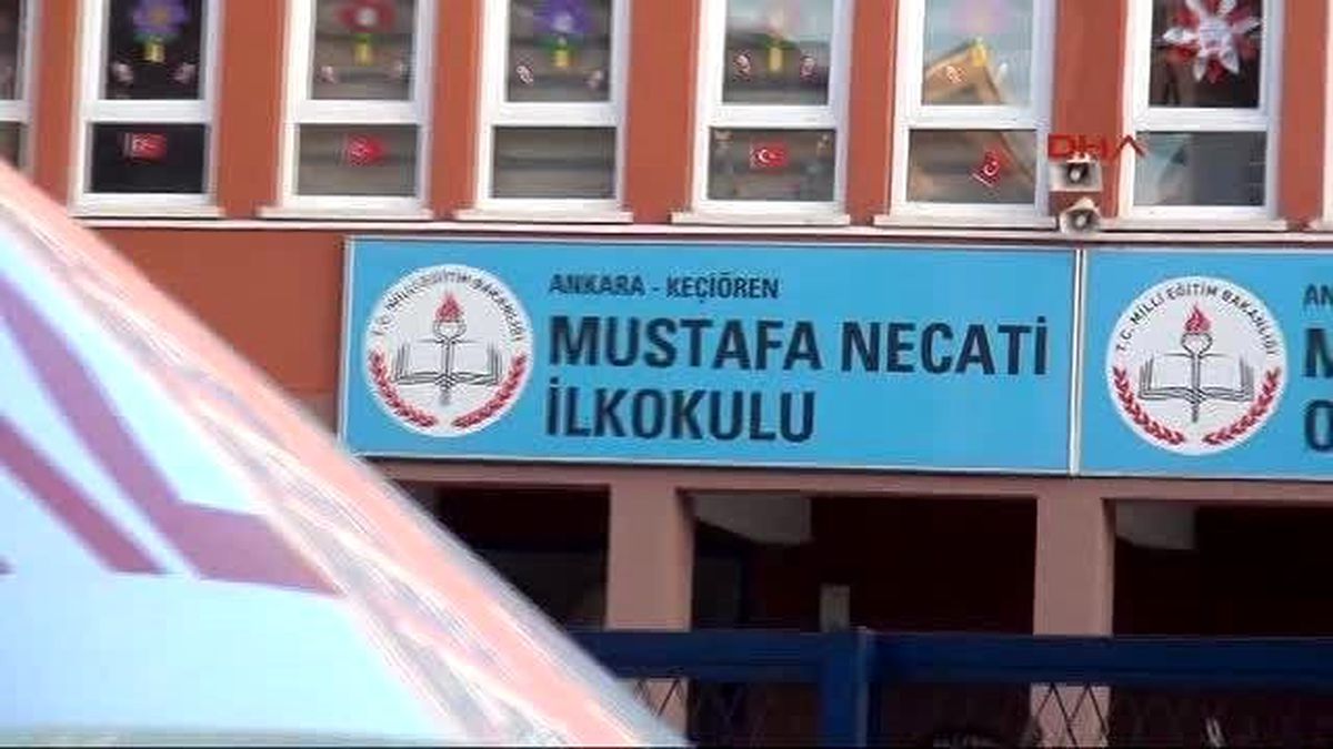 Ankara\'da Ortaokul Öğrencisi, Müdür Yardımcısını Vurdu
