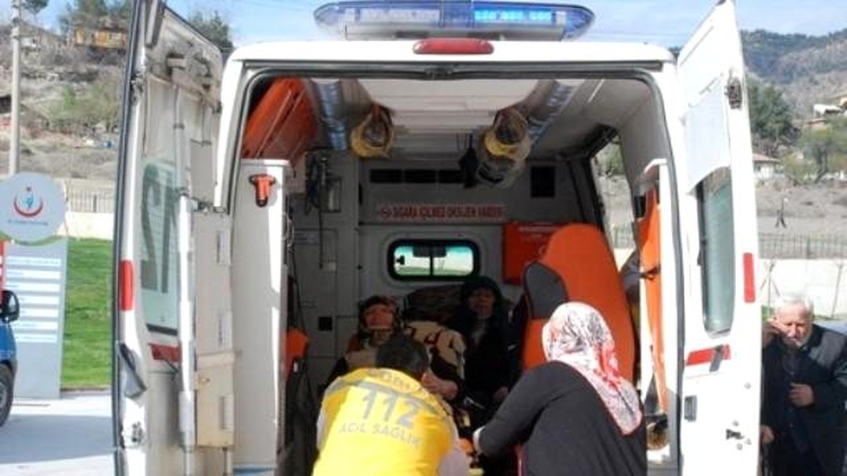 Tekirdağ\'da Otomobil Takla Attı: 2 Yaralı