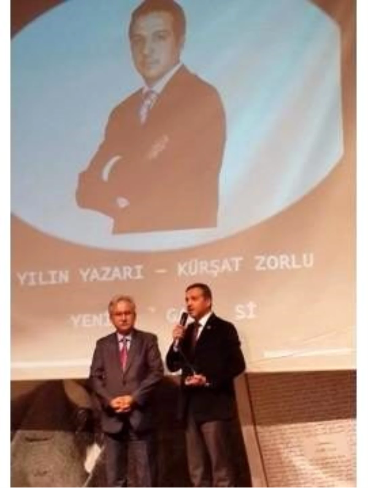 Türk Dünyasında "Yılın Yazarı"Ödülü Doç.dr. Kürşad Zorlu\'ya Verildi