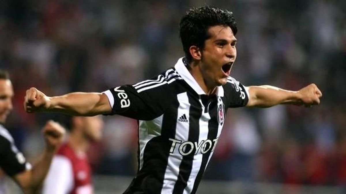 Yine Necip Uysal Yine Kriz